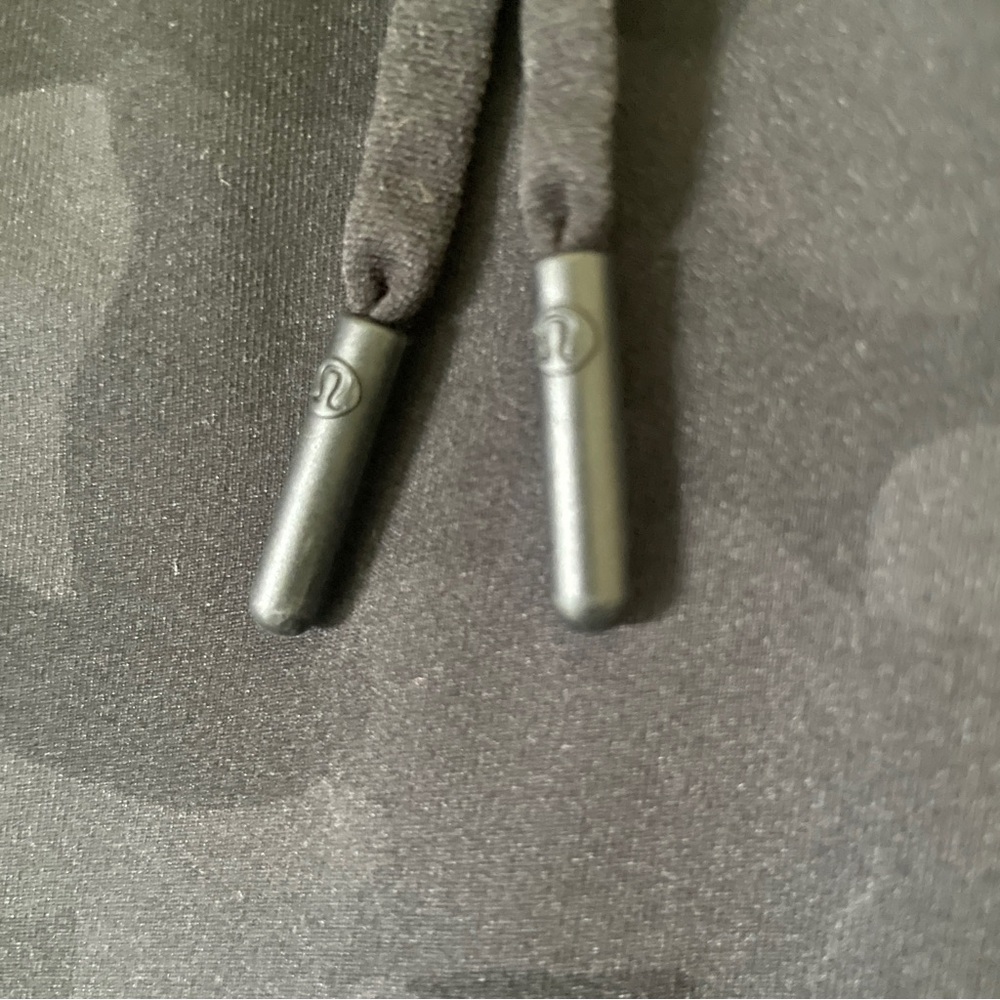 Lululemon Stretch High Rise 7/8 Pants - Camo Size 2 - Picture 2 of 9